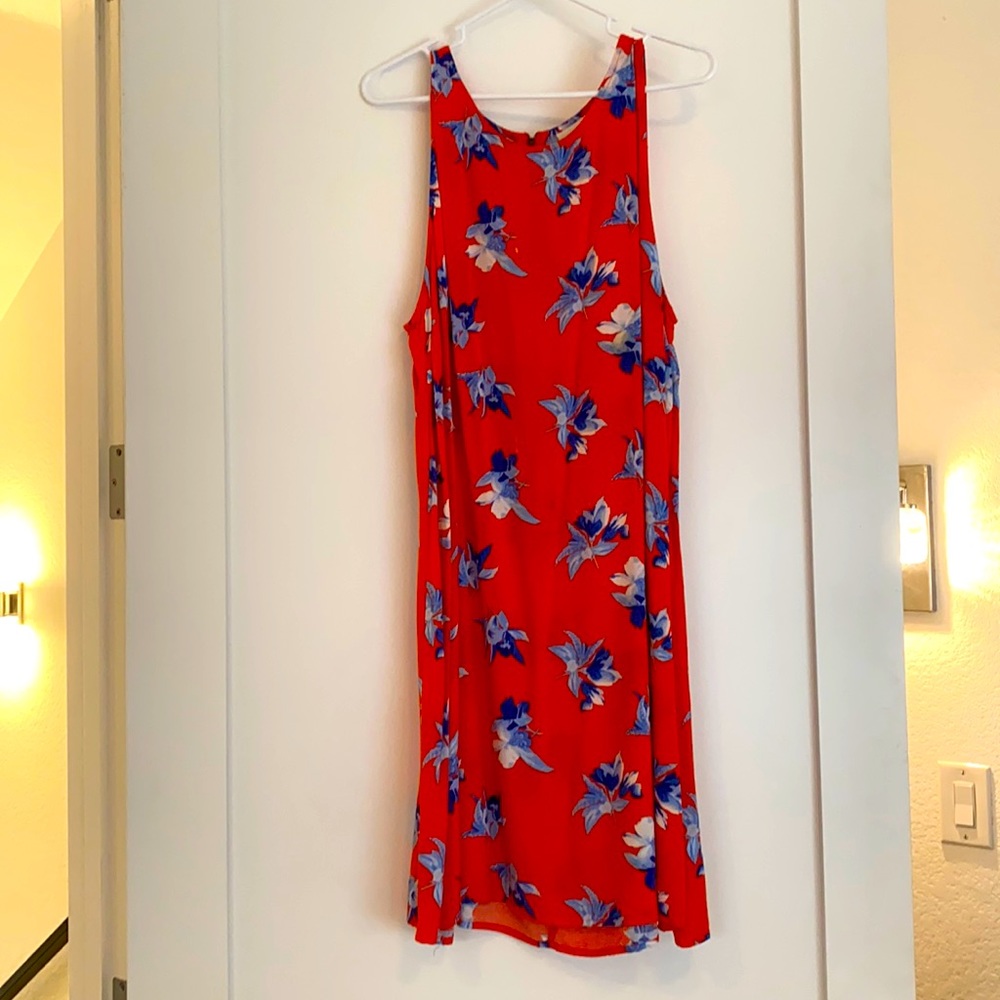 Women’s dress great for pregnancy